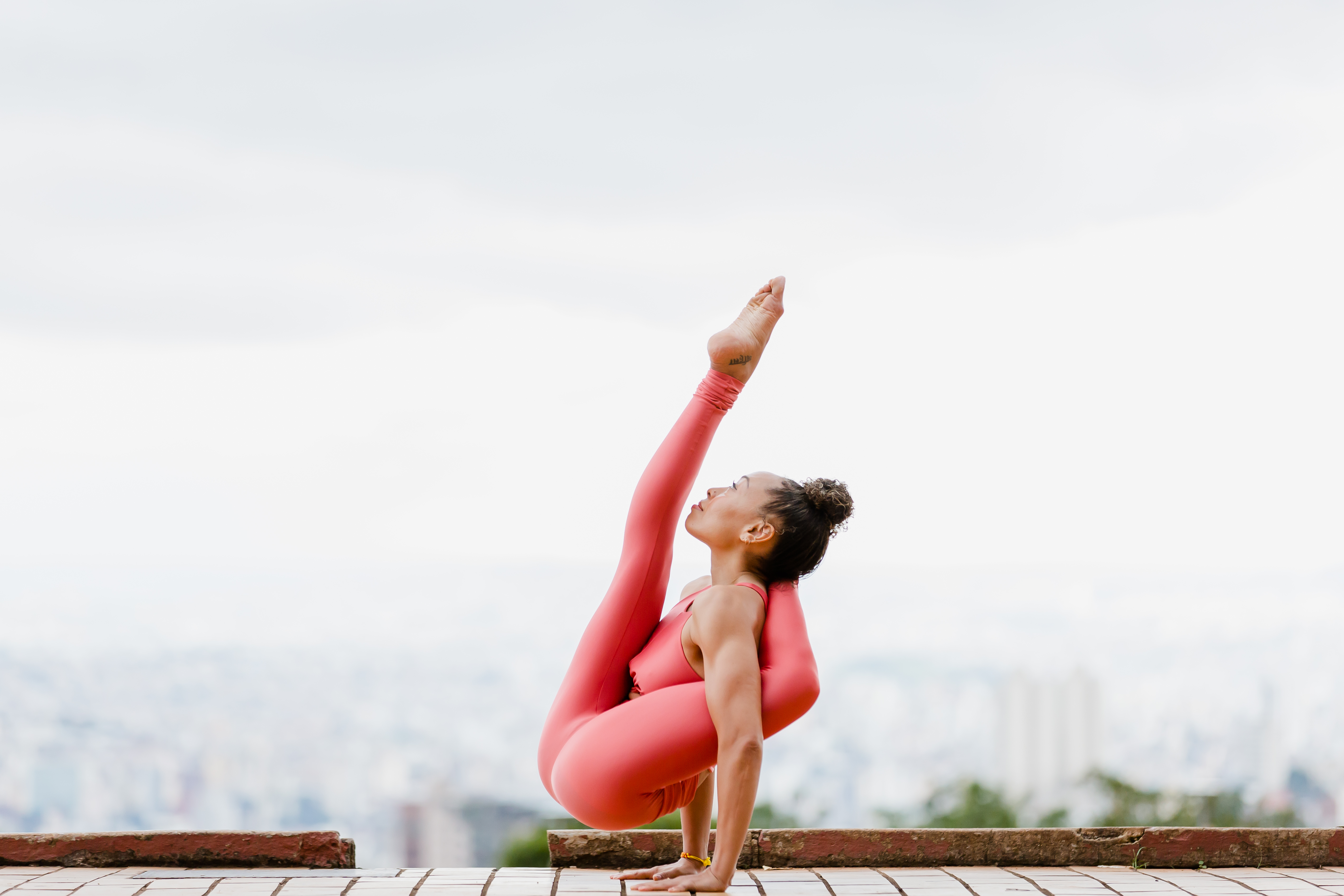 Laruga Glaser praktiserer Astanga Yoga
